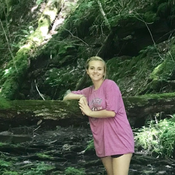 Meet your Posher, Allison - Picture 1 of 1